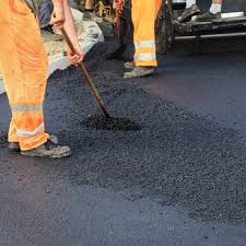 Best Gravel Driveway Installation  in Roanoke, IN